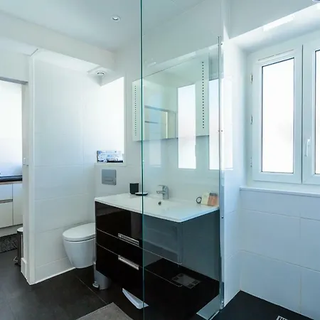 Luckey Homes - Rue Gardague Біарріц